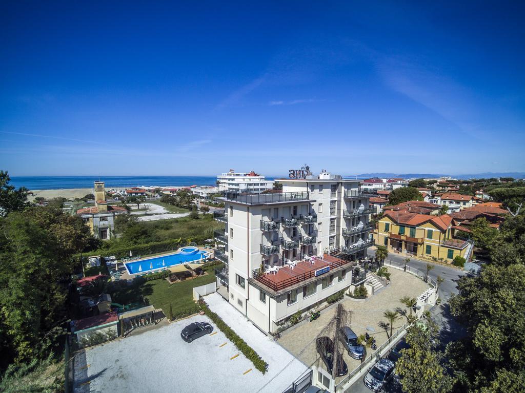 Hotel King Марина-ді-П'єтразанта Екстер'єр фото